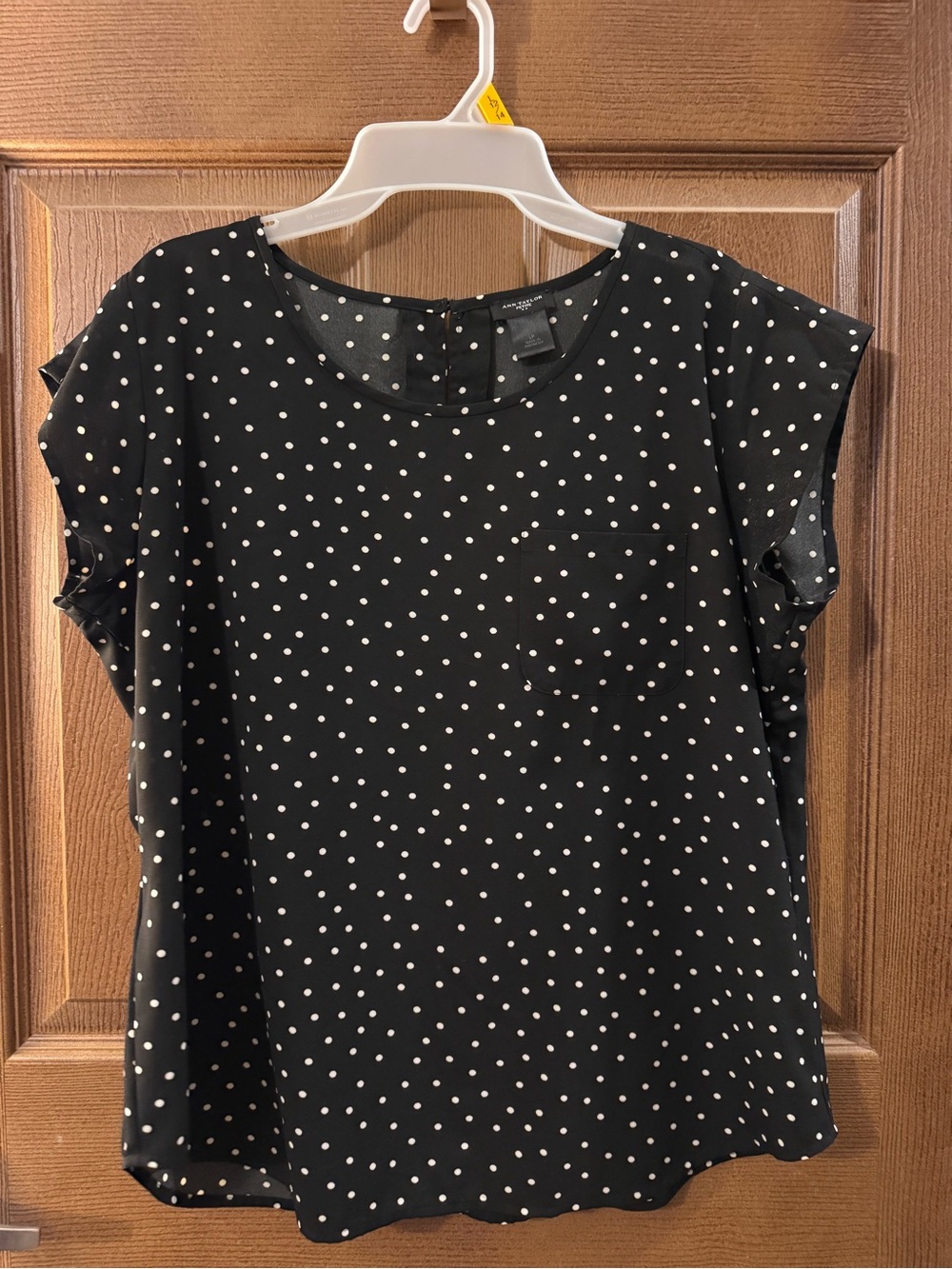 Ann Taylor Black Polka Dot Short Sleeve Blouse Size Petite Large